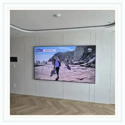 오산대역 호반써밋 벽걸이TV 설치 관련 거실 참고 이미지 1